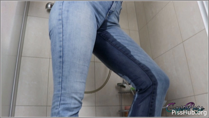 Dripping Like Crazy - I Let my Piss run into my Jeans, GypsyPage, MPEG-4 (185 MB | 2025) (pee pants)