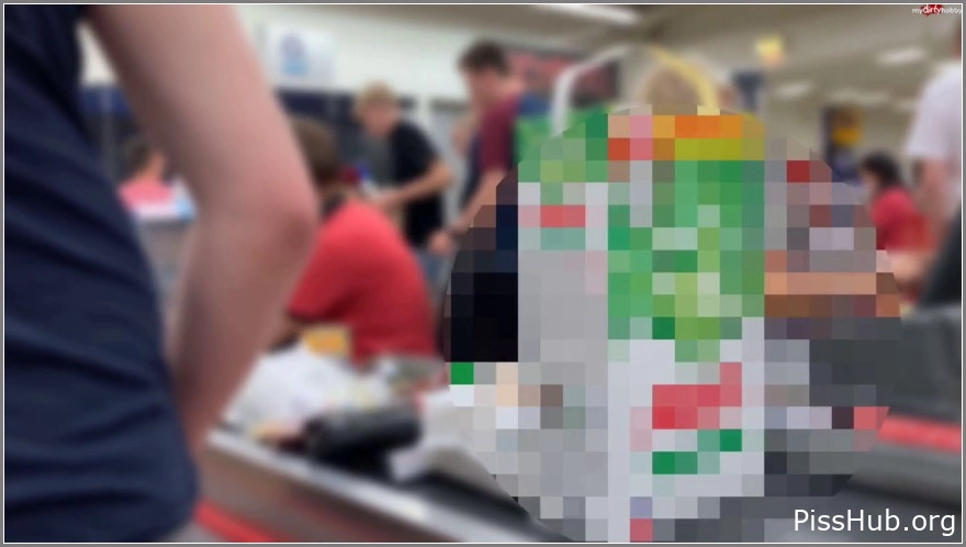 She Can’t Stop It - Devil Sophie Public in the shop – Windelpiss and fitting, MPEG-4 (232 MB | 2025) (silent hiss)