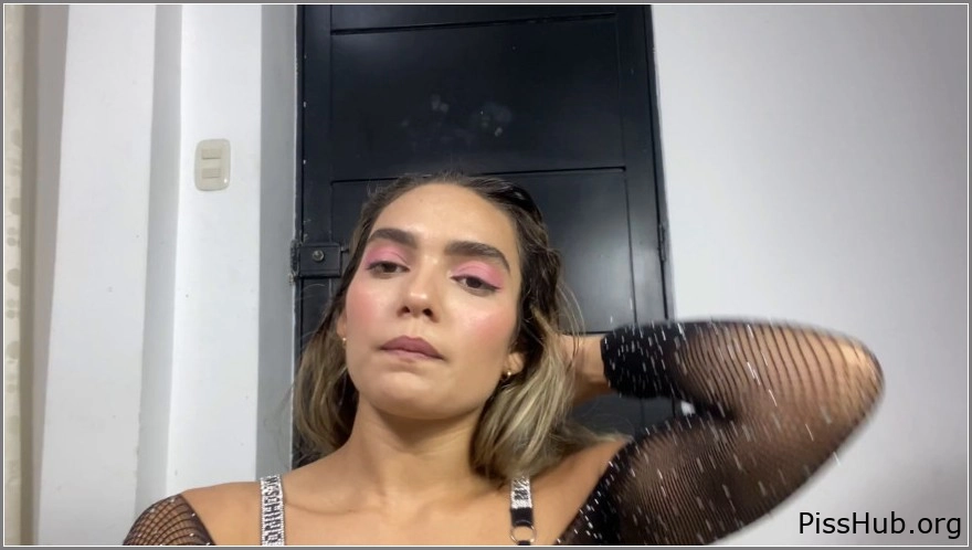 Secret Leak Caught - I Stream My Urine In My Mouth, Lissahil, 2025 pee flow