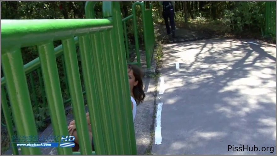 Andrea - Caught In The Puddle! Pissbank 2025, MPEG-4, 133 MB