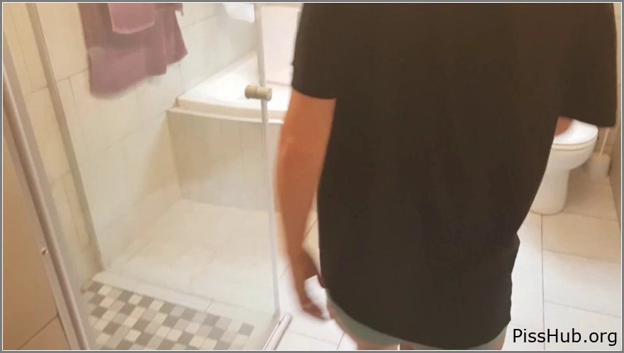 Dirty Girl Let Go - Drinking and Peeing, AliciaFetish, MPEG-4 (149 MB | 2025) (endless piss)