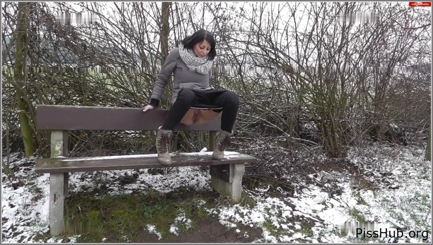 Gina-Bang - The First Snow And My Piss 2025, MPEG-4, 114 MB