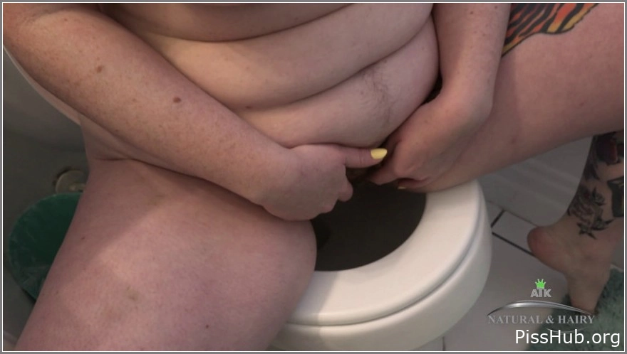 Girl’s Rush - 25 Years Old Usa, Adora Bell, MPEG-4 (77.6 MB | 2025) (daily pee)