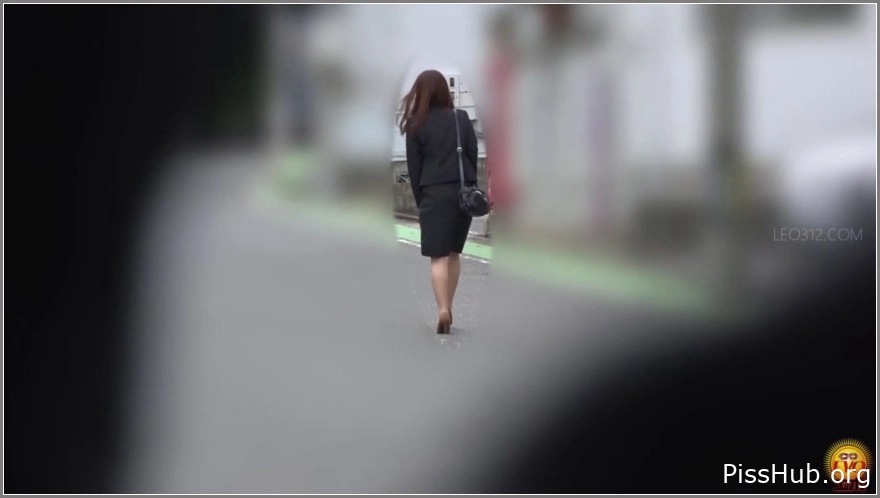 EE-787 - Secret peeing spots on streets. Hidden camera footage 2025, MPEG-4, 690 MB