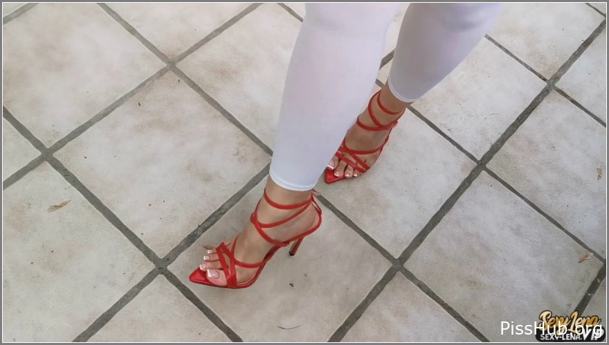 Pissing Without Shame - I piss in my leggings and sandals, Sexy-Lena, 2025 bladder pissing reaction