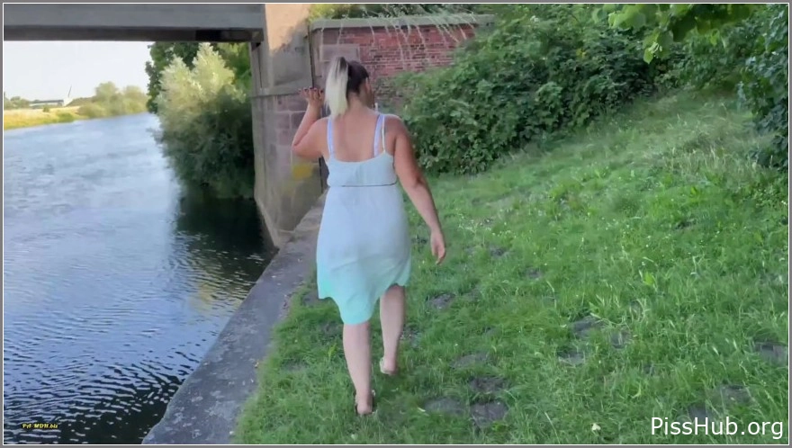 Real Stream Now - 2 very nice places to distribute my piss., JuliaandGrey, MPEG-4 (99.5 MB | 2025) (lusty pee)